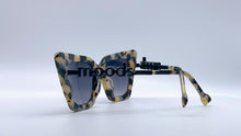 Load image into Gallery viewer, Sassy Classy Moods Eyewear
